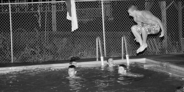 fun-things-to-do-for-free-night-swimming